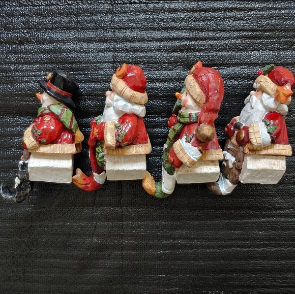 FOUR Christmas holiday figurines. Santa Claus Snowman stocking shelf decorations - Picture 5 of 16